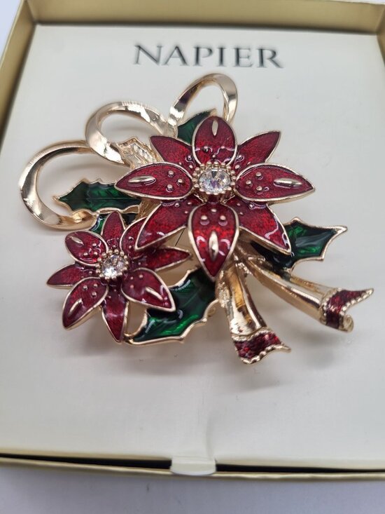 Napier Poinsettas Enamel Rhinestone Gold Tone Brooch Pin Holiday Christmas - Picture 3 of 6